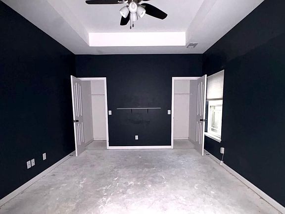 5th image of 371 Riverdale Rd