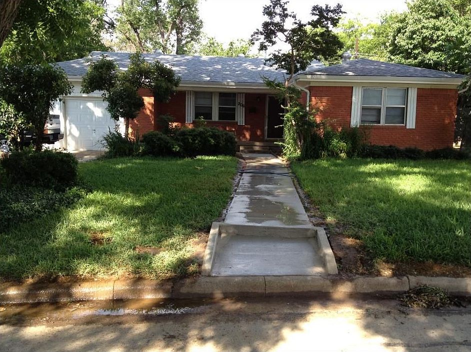 1st image of 206 Turtle Creek Dr