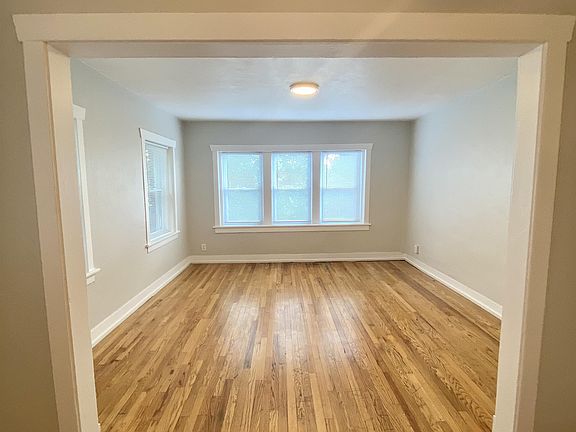 4th image of 206 W 34th St #3E