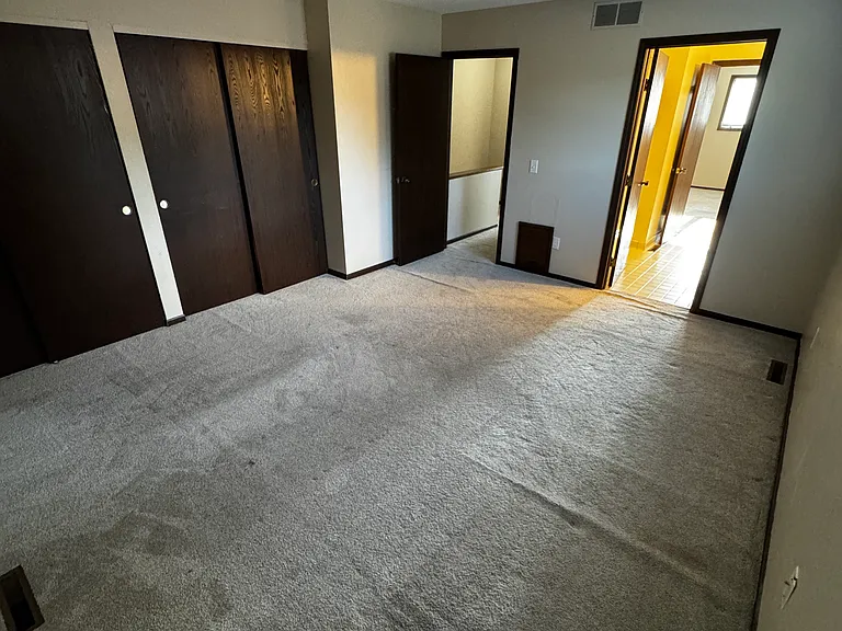 3951 Fairwood Dr — Photo 16