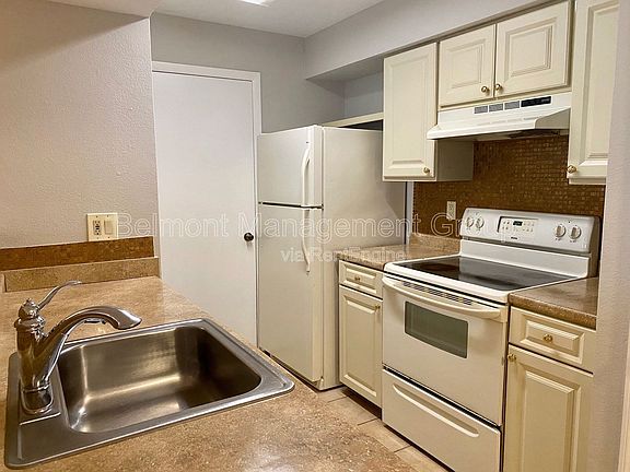 5th image of 3004 Parkway Blvd APT 206