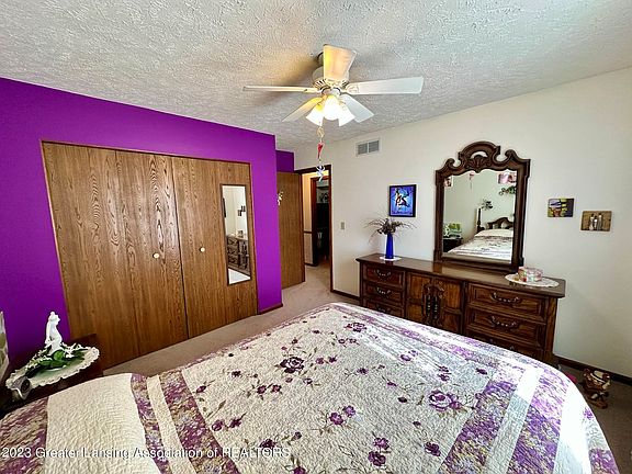 2nd image of 6001 Laporte Dr