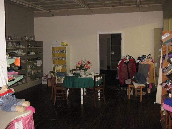 5th image of 123 S Main St