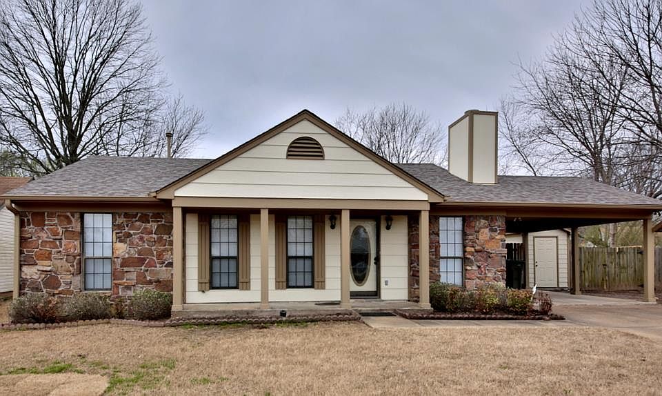1st image of 2681 Van Leer Dr