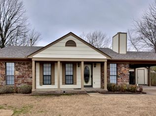 2681 Van Leer Dr, Memphis, TN 38133