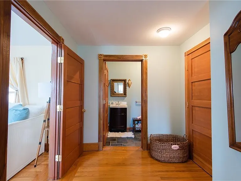 281 Wolcott Ave — Photo 10