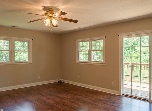 3rd image of 257 Echo Dr