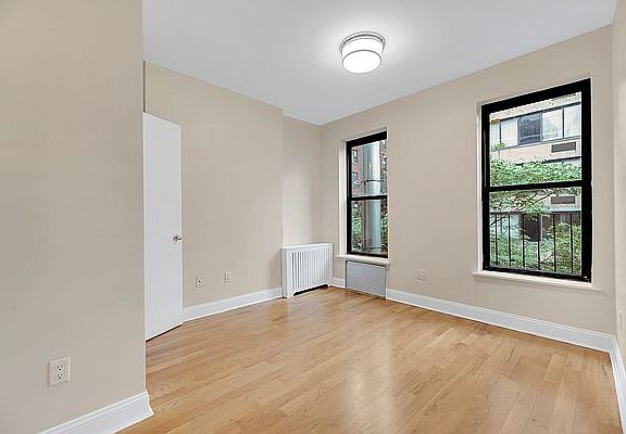 4th image of 404 E 63rd St #14