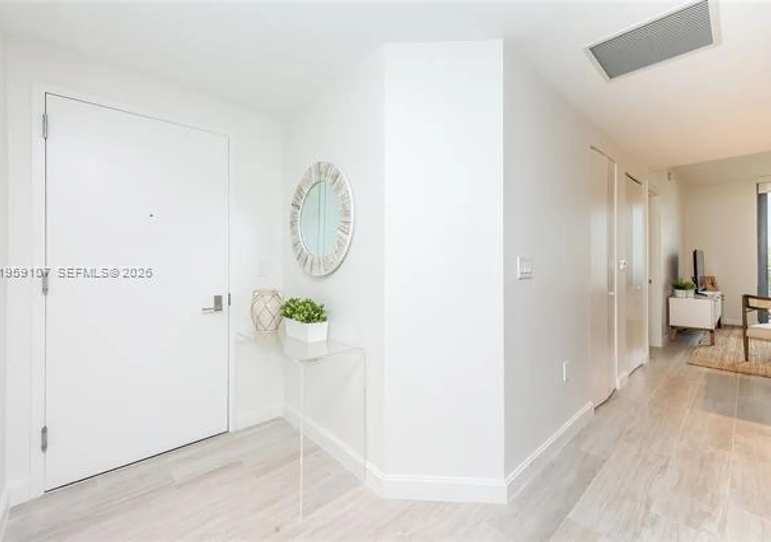 55 SW 9th St cu-1010, Miami, FL 33130 — Photo 3