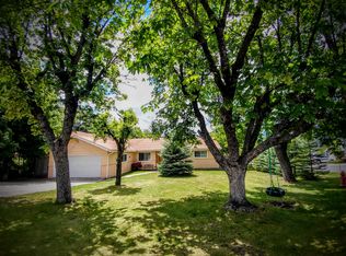 631 Cedar St, Mount Shasta, CA 96067
