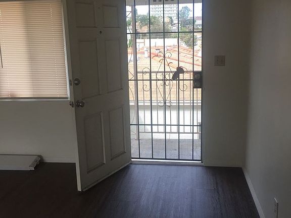 4th image of 3973 Alabama St