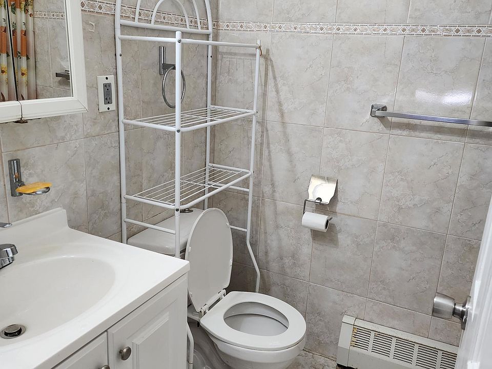 1st image of 71-42 160th St Floor 3