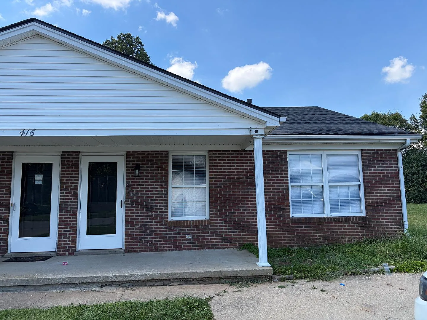 416 Poplar St - 416 Poplar B — Photo 4