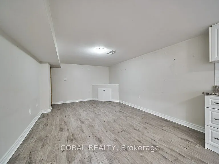 213 Cabot St — Photo 28