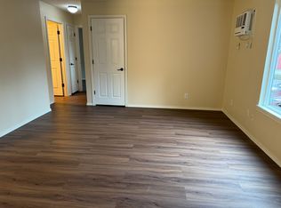 2619 NE Halsey St APT 5, Portland, OR 97232