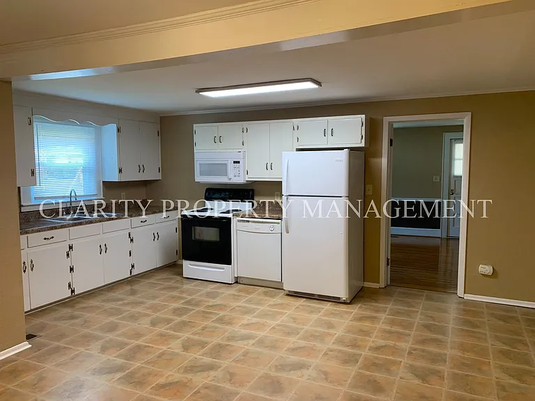 883 Harle Ave NW — Photo 10