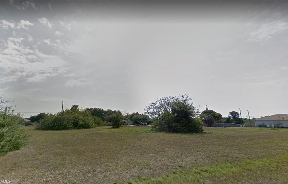 1st image of 2611 NE 21st Pl