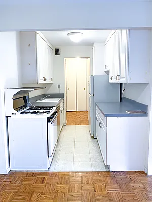 Rented by ONE Manhattan Real Estate | media 14