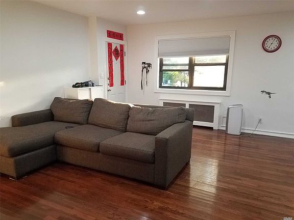 5th image of 16-49 Utopia Pkwy #241