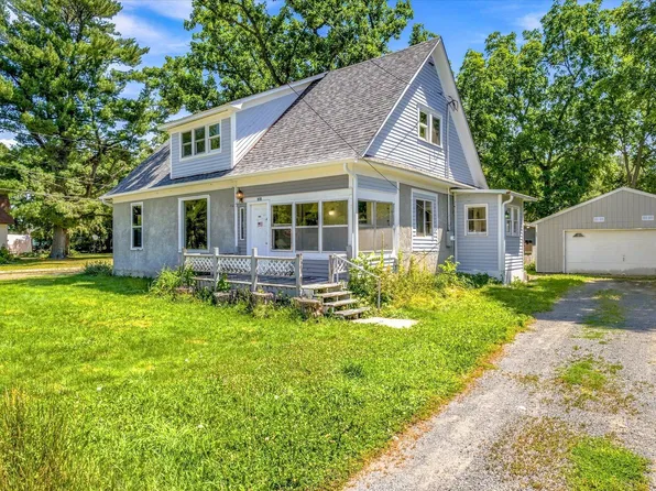 810 Chieftain St, Osceola, WI 54020