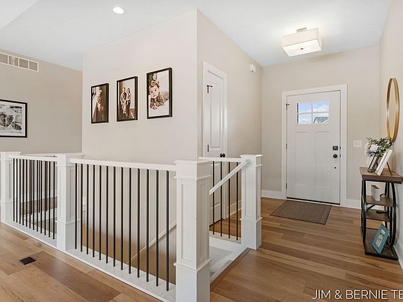 4th image of 8367 Bauerridge Ave