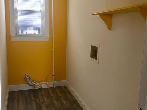 4th image of 222 Lincoln Ave