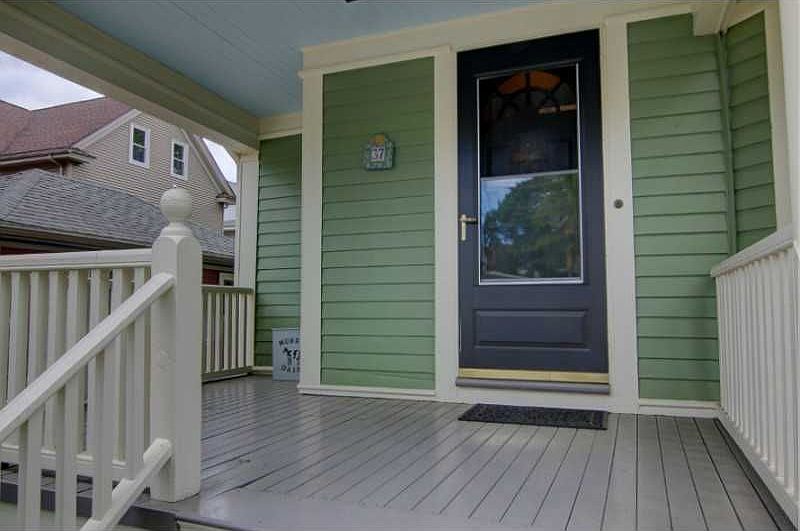2nd image of 37 Hart St