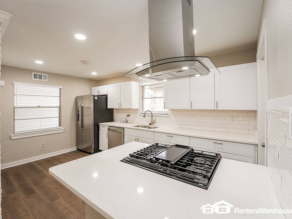 1st image of 3039 Cliff Creek Dr