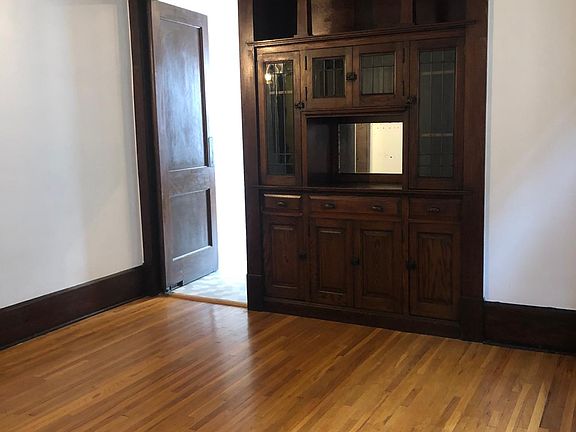 3rd image of 696 Grand Ave #2