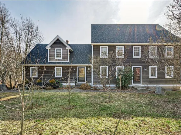 648 Reach Road, Sedgwick, ME 04673