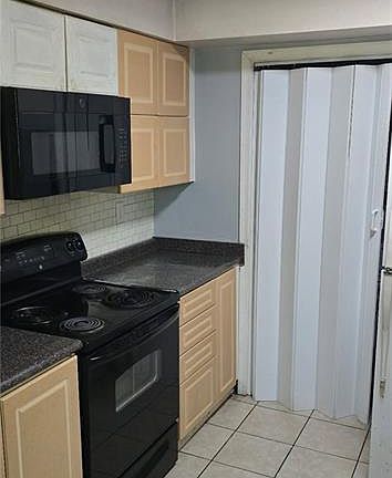 4th image of 6040 Bradford Dr Unit B