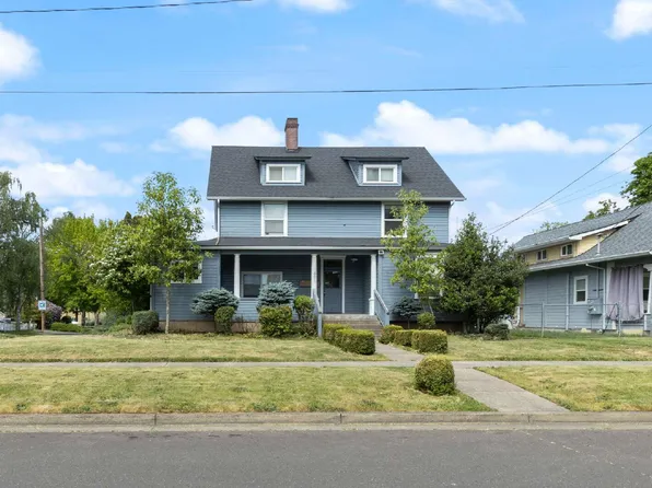 421 S College St Unit 4, Newberg, OR 97132