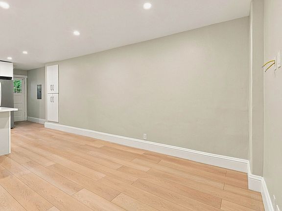 2nd image of 4170 17th St APT 104