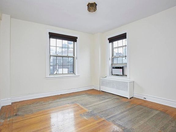 3rd image of 41 5th Ave APT 14E