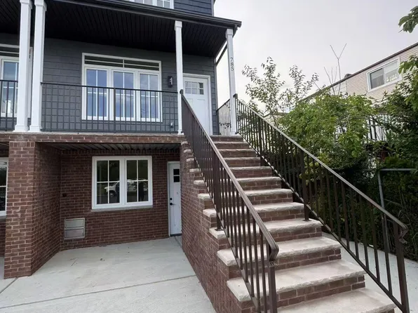 785 Olympia Blvd, Staten Island, NY 10305