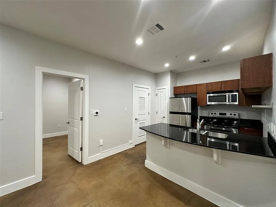1807 Poquito St #32