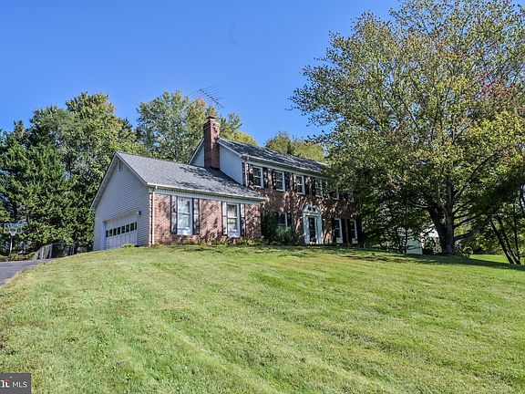 2nd image of 8110 Poplar Grove Dr
