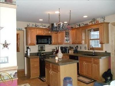2nd image of 8661 Cardwell St