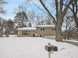 15904 S Eden Dr, Eden Prairie, MN 55346