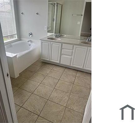 3rd image of 2532 Prospect Hill Dr