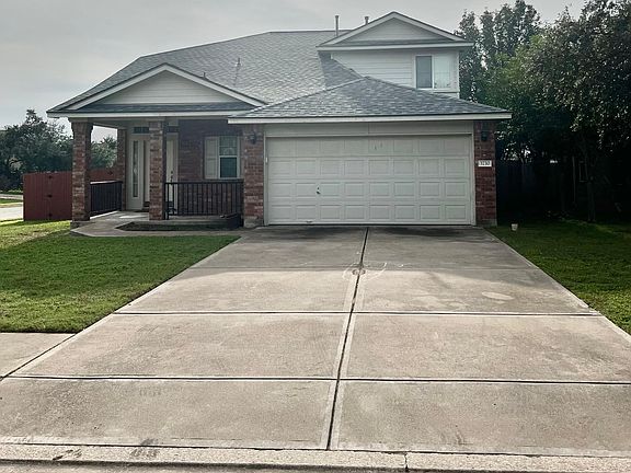 2nd image of 3730 Castle Rock Dr