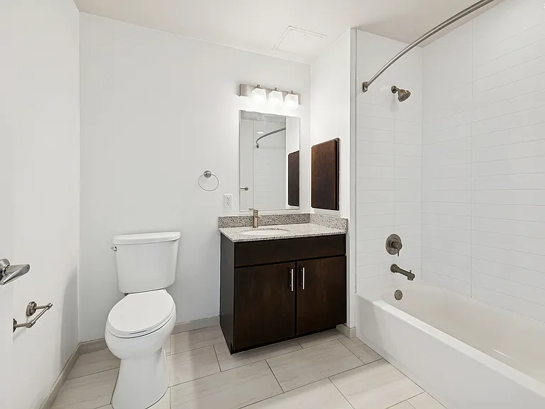 ReNew Oak Park — Photo 33