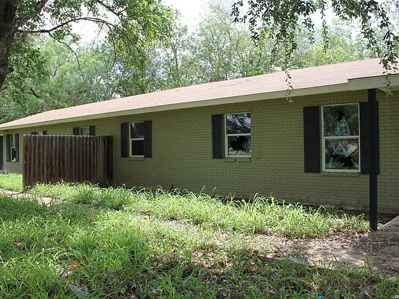 5th image of 723 W BRAZOS ST