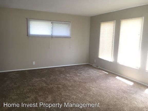 4th image of 8710 W Greenbrook Dr