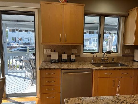 sliding glass door to the deck