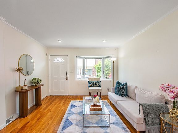 4th image of 34 Waldo Ave APT 13
