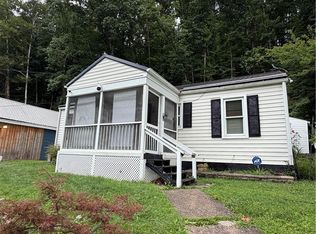 11 Lance Dr, Charleston, WV 25311