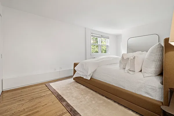 Rented by Corcoran | media 27