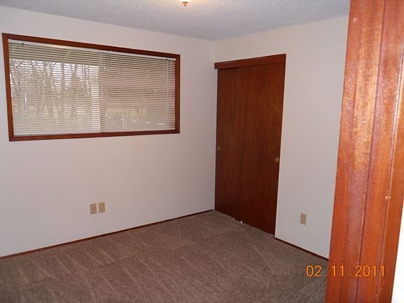 4th image of 7402 NE 133rd Ave APT B