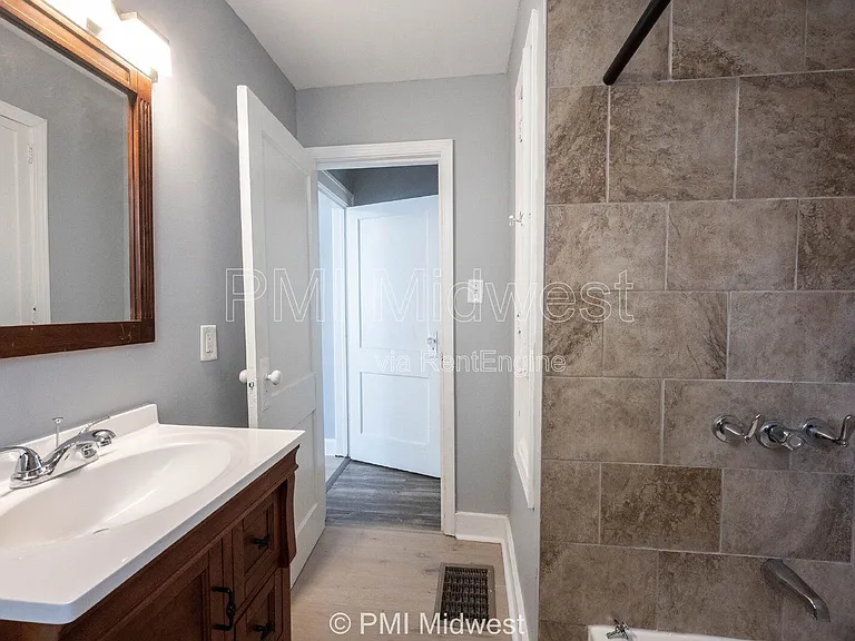 1321 N Ewing St — Photo 23